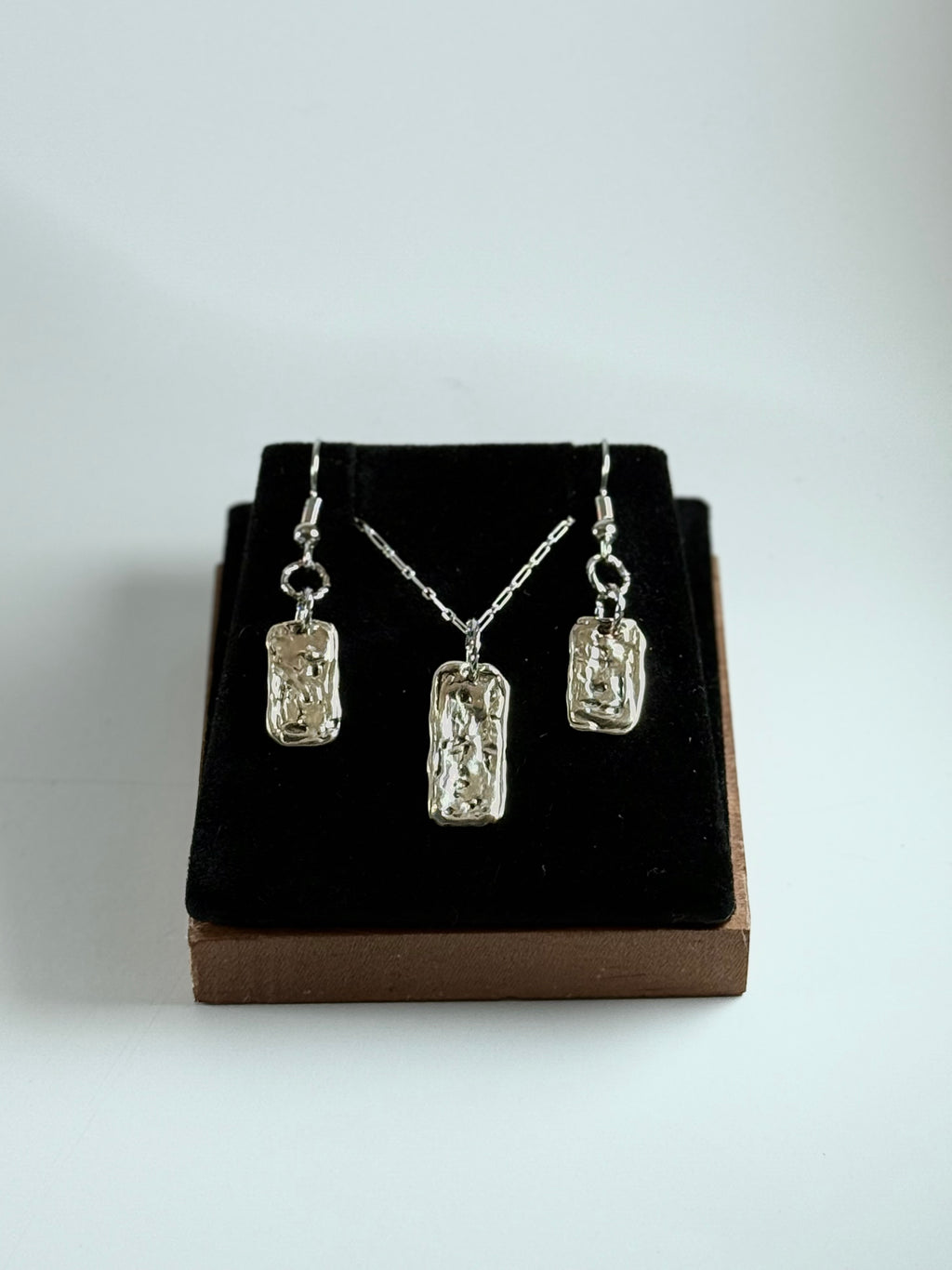 Molten Pendant & Earrings