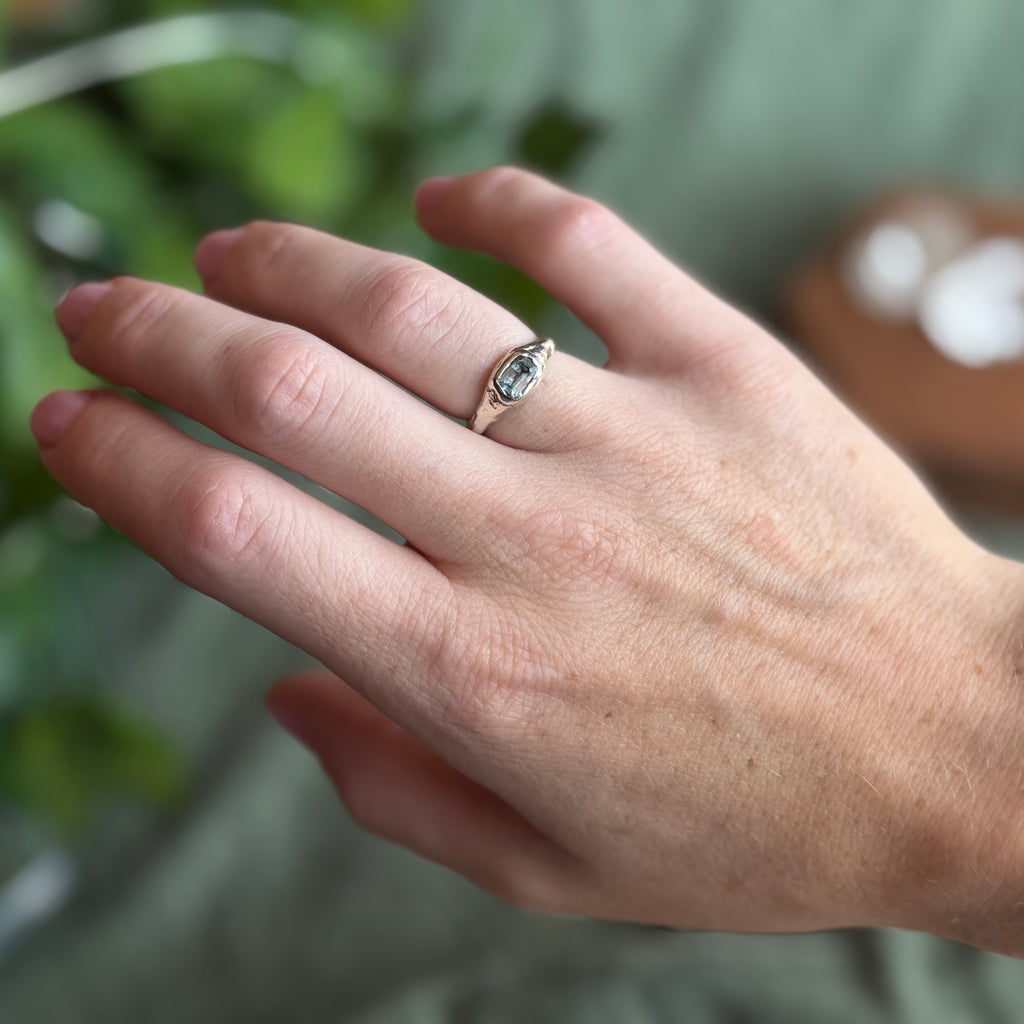 Molten style Aquamarine band
